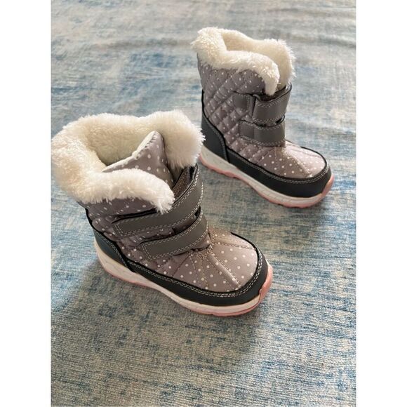 Carter's Gray Polka Dot Faux Fur Lined Fonda Winter Boot Toddlers Size 9 - Picture 1 of 6